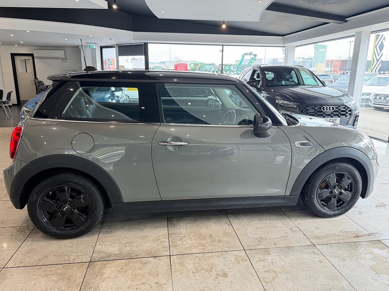 MINI Hatch Cooper Hatchback 1.5 Automatic Petrol - U6235