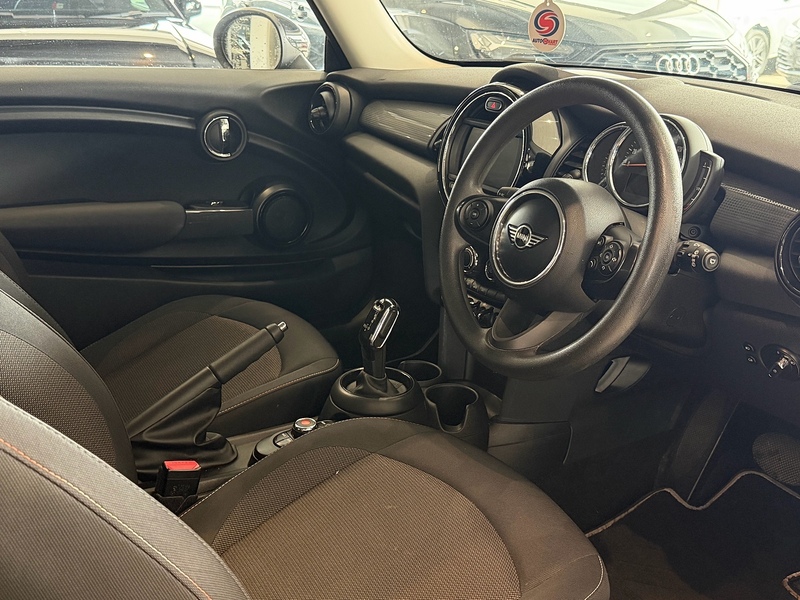 MINI Hatch Cooper Hatchback 1.5 Automatic Petrol - U6235