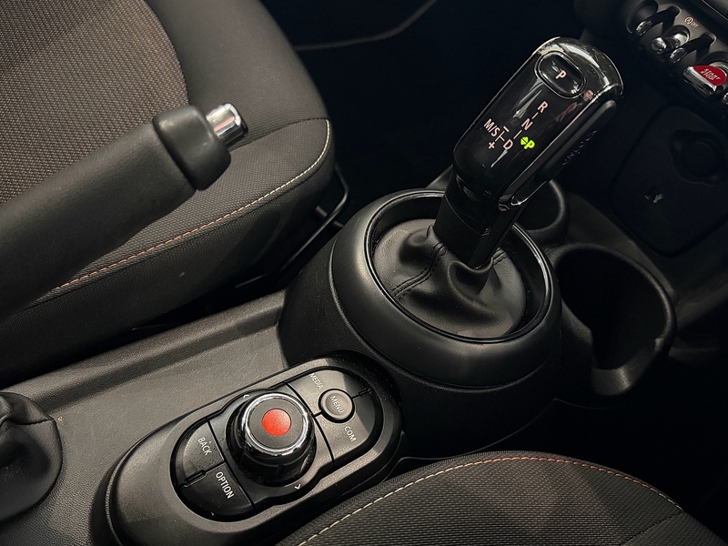 MINI Hatch Cooper Hatchback 1.5 Automatic Petrol - U6235