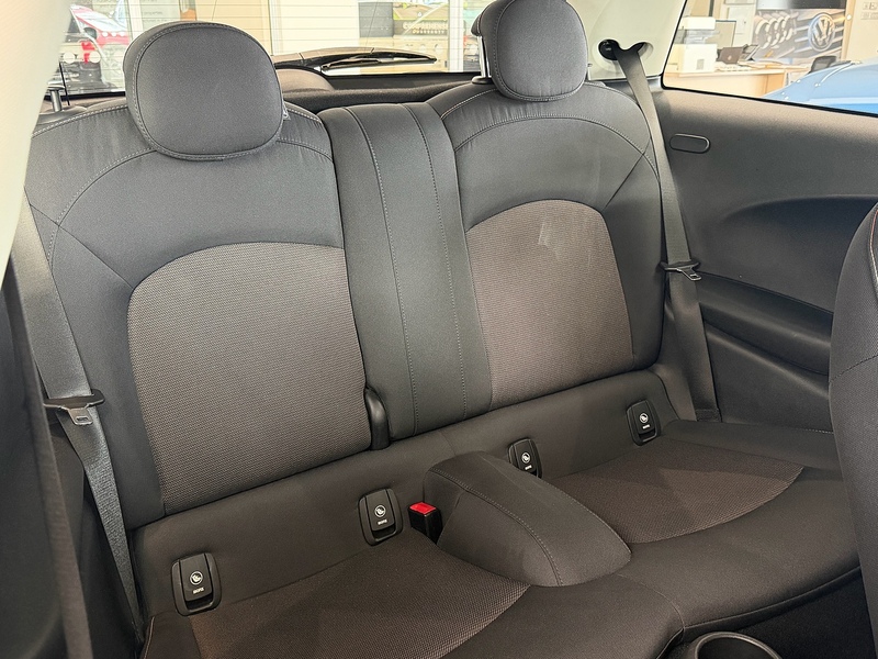MINI Hatch Cooper Hatchback 1.5 Automatic Petrol - U6235