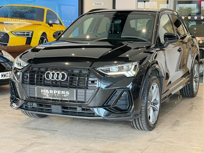 Audi Q3 1.5 TFSI CoD 35 Black Edition SUV 5dr Petrol Manual Euro 6 (s/s) (150 ps) - U6249