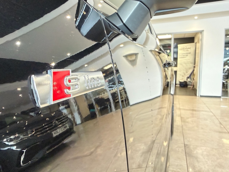 Audi Q3 1.5 TFSI CoD 35 Black Edition SUV 5dr Petrol Manual Euro 6 (s/s) (150 ps) - U6249