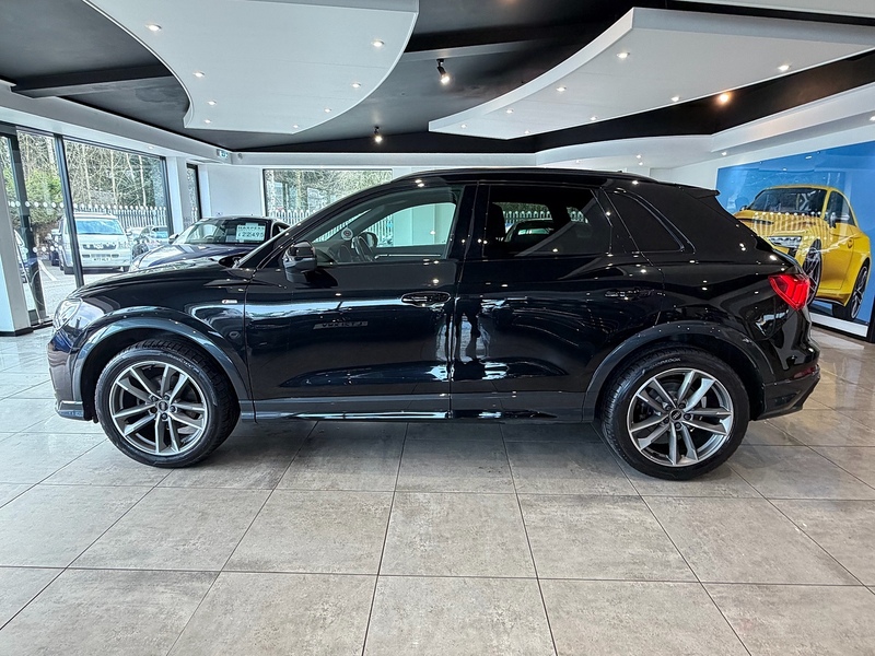 Audi Q3 1.5 TFSI CoD 35 Black Edition SUV 5dr Petrol Manual Euro 6 (s/s) (150 ps) - U6249
