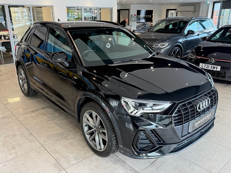 Audi Q3 1.5 TFSI CoD 35 Black Edition SUV 5dr Petrol Manual Euro 6 (s/s) (150 ps) - U6249