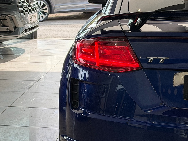 Audi TT 2.0 TFSI 40 Black Edition Coupe 3dr Petrol S Tronic Euro 6 (s/s) (197 ps) - U6273