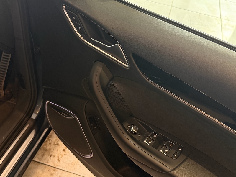 Audi Q3 TDI Black Edition SUV 2.0 Automatic Diesel - U6275