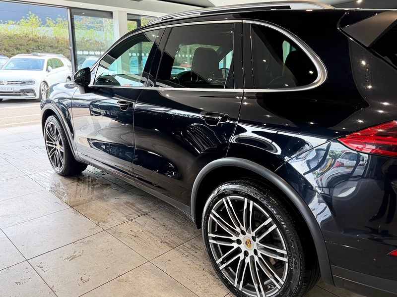 Porsche Cayenne 3.0 TD V6 SUV 5dr Diesel TiptronicS 4WD Euro 6 (s/s) (262 ps) - U6282