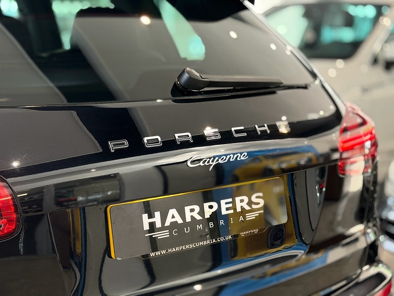 Porsche Cayenne 3.0 TD V6 SUV 5dr Diesel TiptronicS 4WD Euro 6 (s/s) (262 ps) - U6282