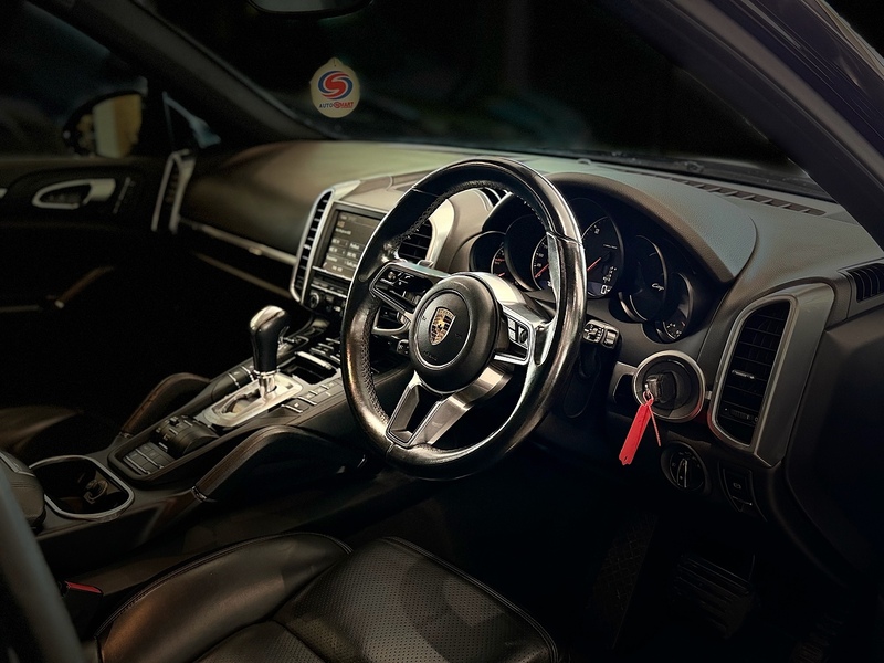 Porsche Cayenne 3.0 TD V6 SUV 5dr Diesel TiptronicS 4WD Euro 6 (s/s) (262 ps) - U6282