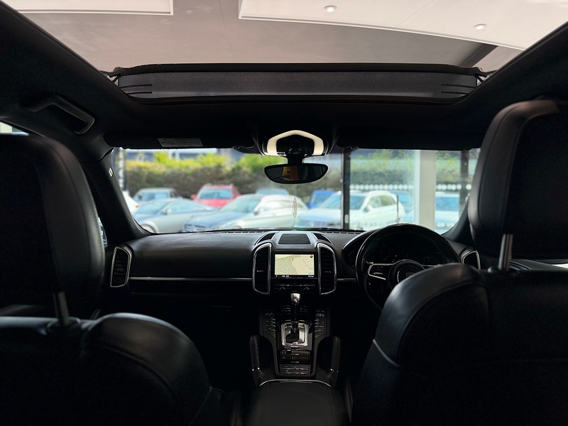 Porsche Cayenne 3.0 TD V6 SUV 5dr Diesel TiptronicS 4WD Euro 6 (s/s) (262 ps) - U6282