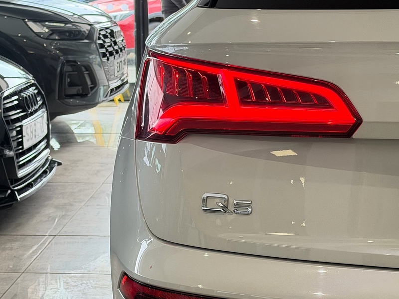 Audi Q5 2.0 TDI 40 S line SUV 5dr Diesel S Tronic quattro Euro 6 (s/s) (190 ps) - U6287