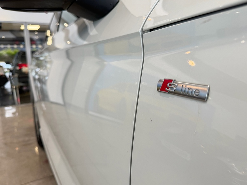 Audi Q5 2.0 TDI 40 S line SUV 5dr Diesel S Tronic quattro Euro 6 (s/s) (190 ps) - U6287