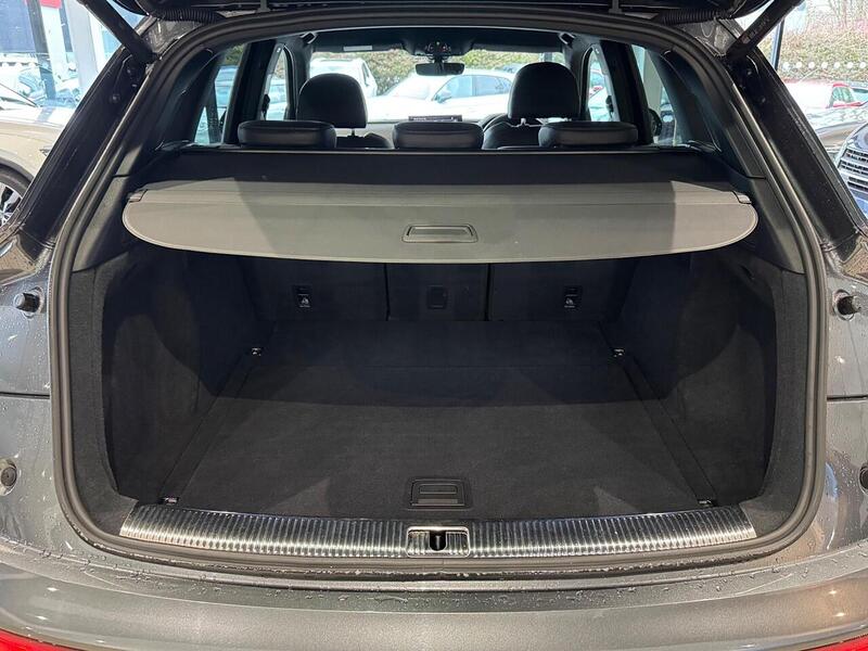 Audi Q5 2.0 TDI 40 Edition 1 SUV 5dr Diesel S Tronic quattro Euro 6 (s/s) (204 ps) - U6294
