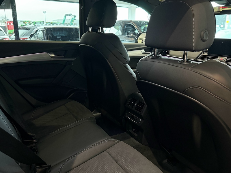 Audi Q5 2.0 TDI 40 S line Sportback 5dr Diesel S Tronic quattro Euro 6 (s/s) (204 ps) - U6302