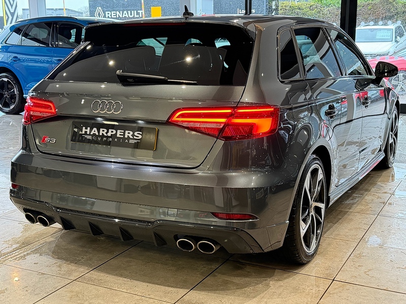 Audi S3 2.0 TFSI Black Edition Sportback 5dr Petrol S Tronic quattro Euro 6 (s/s) (300 ps) - U6306