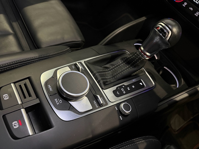 Audi S3 2.0 TFSI Black Edition Sportback 5dr Petrol S Tronic quattro Euro 6 (s/s) (300 ps) - U6306