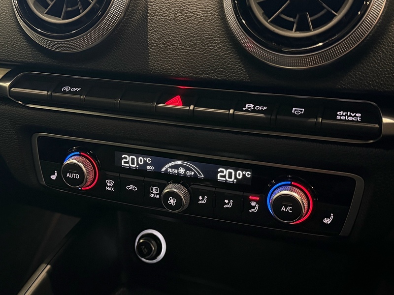 Audi S3 2.0 TFSI Black Edition Sportback 5dr Petrol S Tronic quattro Euro 6 (s/s) (300 ps) - U6306