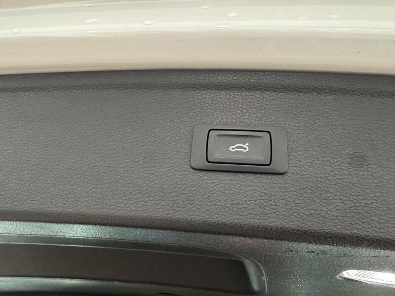 Audi Q5 TDI S line SUV 2.0 Automatic Diesel - U6315