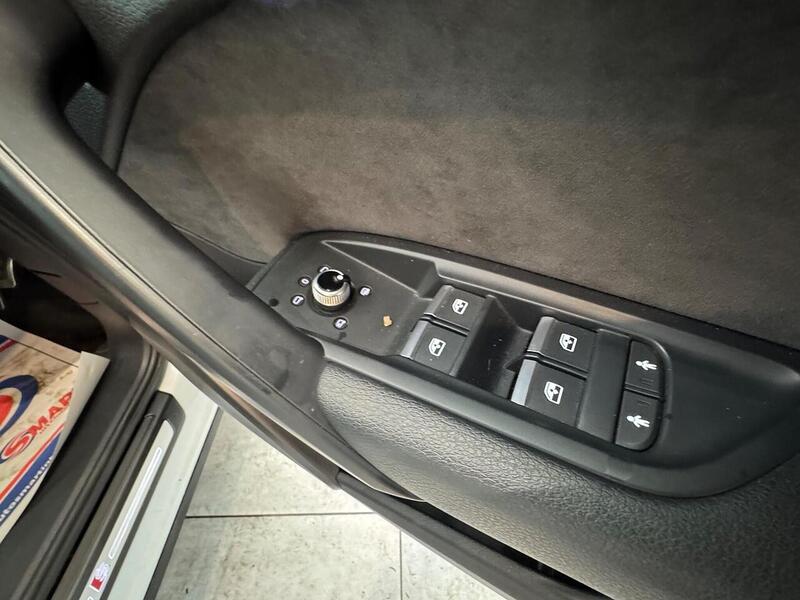 Audi Q5 TDI S line SUV 2.0 Automatic Diesel - U6315