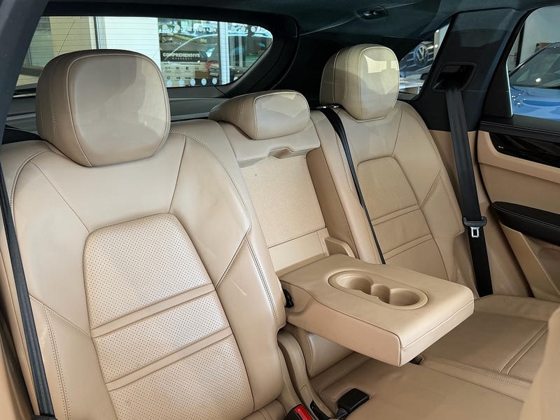 Porsche Cayenne 3.0T V6 SUV 5dr Petrol TiptronicS 4WD Euro 6 (s/s) (340 ps) - U6327