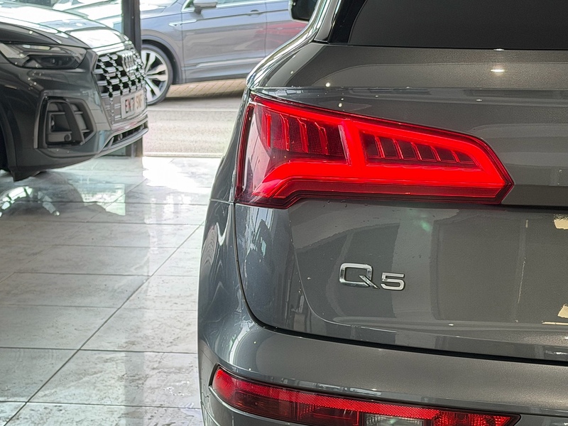 Audi Q5 2.0 TDI S line SUV 5dr Diesel S Tronic quattro Euro 6 (s/s) (190 ps) - U6330