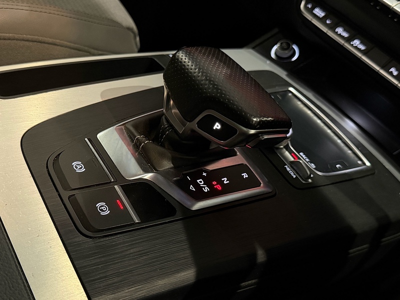 Audi Q5 2.0 TFSI S line SUV 5dr Petrol S Tronic quattro Euro 6 (s/s) (252 ps) - U6333