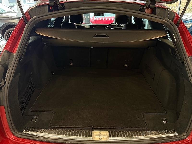 Mercedes E-Class E 220 D Amg Line Premi Estate  Automatic - U6334