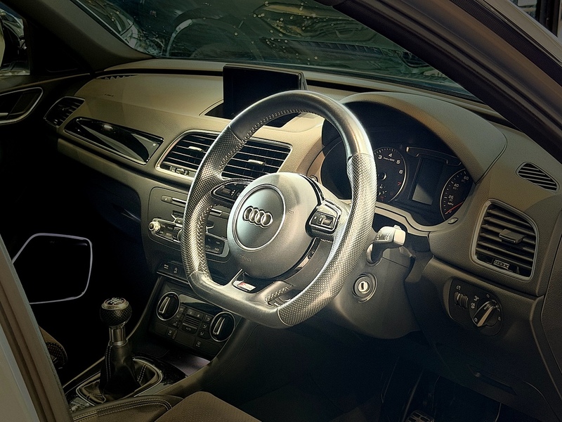 Audi Q3 1.4 TFSI CoD Black Edition SUV 5dr Petrol Manual Euro 6 (s/s) (150 ps) - U6348