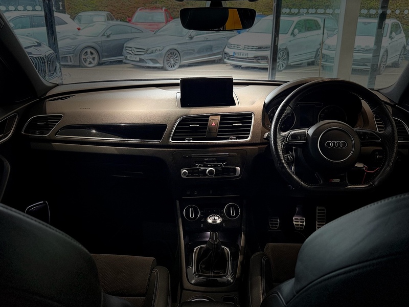 Audi Q3 1.4 TFSI CoD Black Edition SUV 5dr Petrol Manual Euro 6 (s/s) (150 ps) - U6348