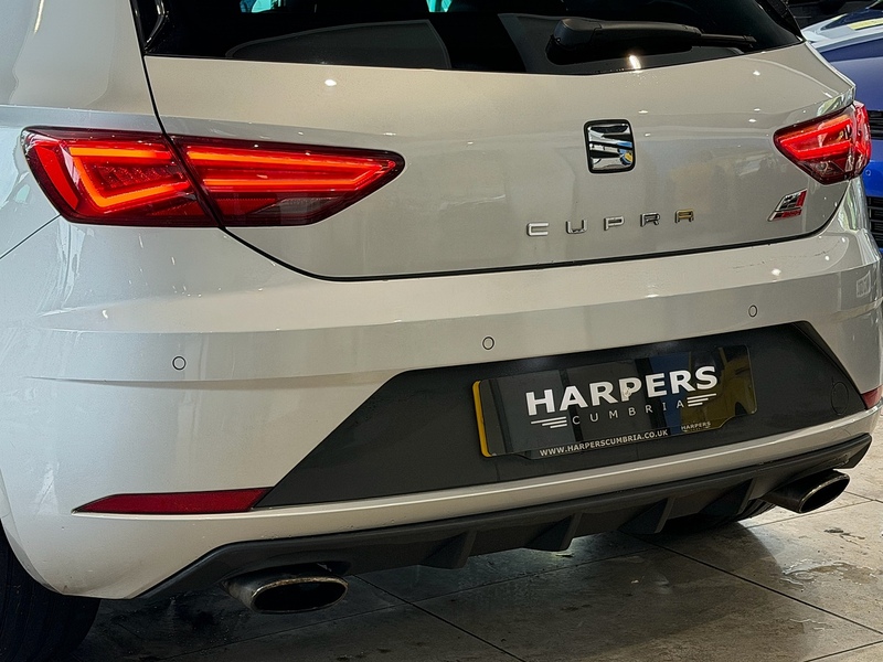 SEAT Leon TSI Cupra 300 Hatchback 2.0 Manual Petrol - U6349