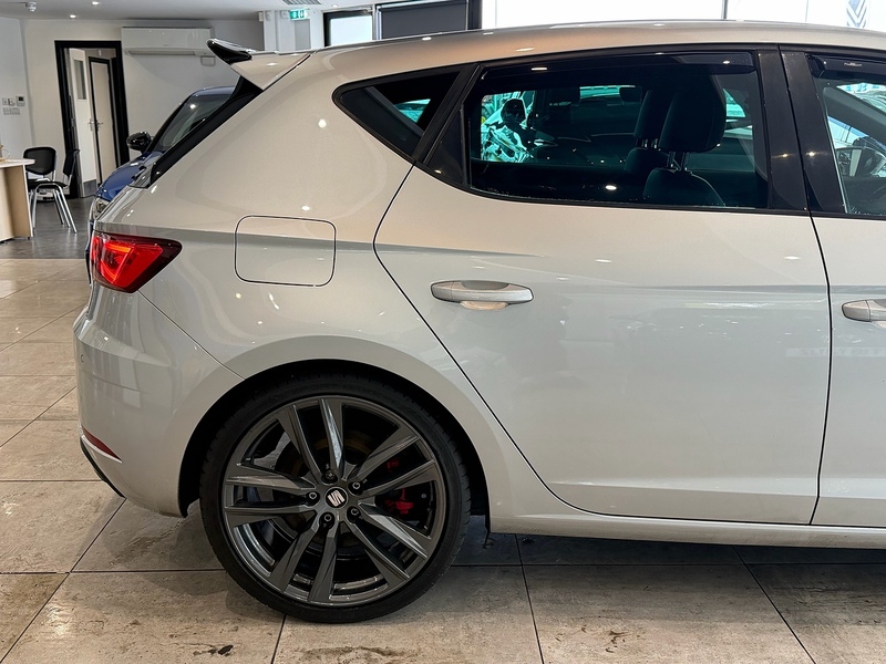 SEAT Leon TSI Cupra 300 Hatchback 2.0 Manual Petrol - U6349
