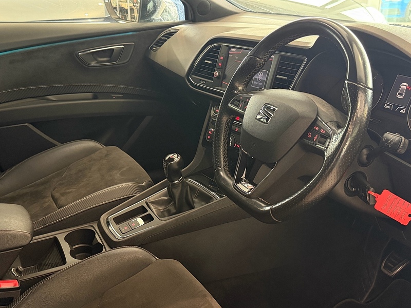 SEAT Leon TSI Cupra 300 Hatchback 2.0 Manual Petrol - U6349