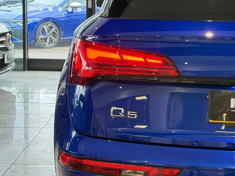 Audi Q5 2.0 TFSI 45 Edition 1 SUV 5dr Petrol S Tronic quattro Euro 6 (s/s) (265 ps) - U6354