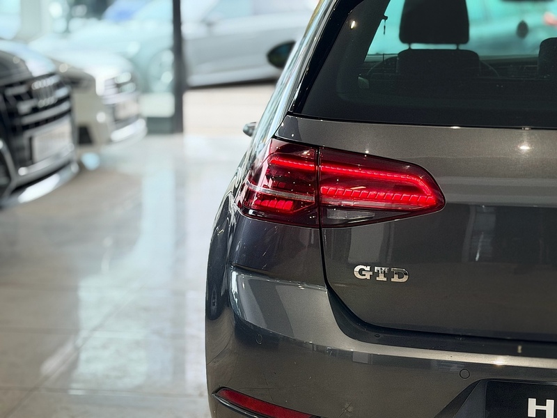 Volkswagen Golf 2.0 TDI BlueMotion Tech GTD Hatchback 5dr Diesel Manual Euro 6 (s/s) (184 ps) - U6360