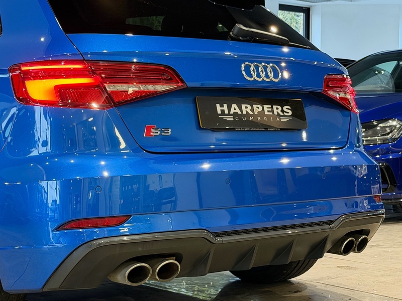 Audi S3 2.0 TFSI Black Edition Sportback 5dr Petrol S Tronic quattro Euro 6 (s/s) (300 ps) - U6361
