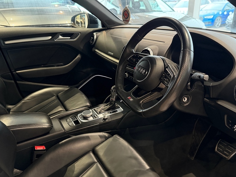 Audi S3 2.0 TFSI Black Edition Sportback 5dr Petrol S Tronic quattro Euro 6 (s/s) (300 ps) - U6361