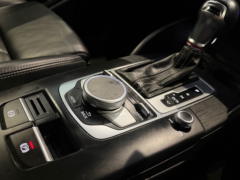 Audi S3 2.0 TFSI Black Edition Sportback 5dr Petrol S Tronic quattro Euro 6 (s/s) (300 ps) - U6361