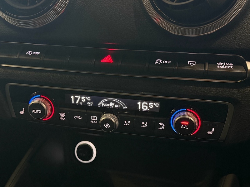 Audi S3 2.0 TFSI Black Edition Sportback 5dr Petrol S Tronic quattro Euro 6 (s/s) (300 ps) - U6361