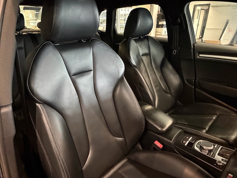 Audi S3 2.0 TFSI Black Edition Sportback 5dr Petrol S Tronic quattro Euro 6 (s/s) (300 ps) - U6361