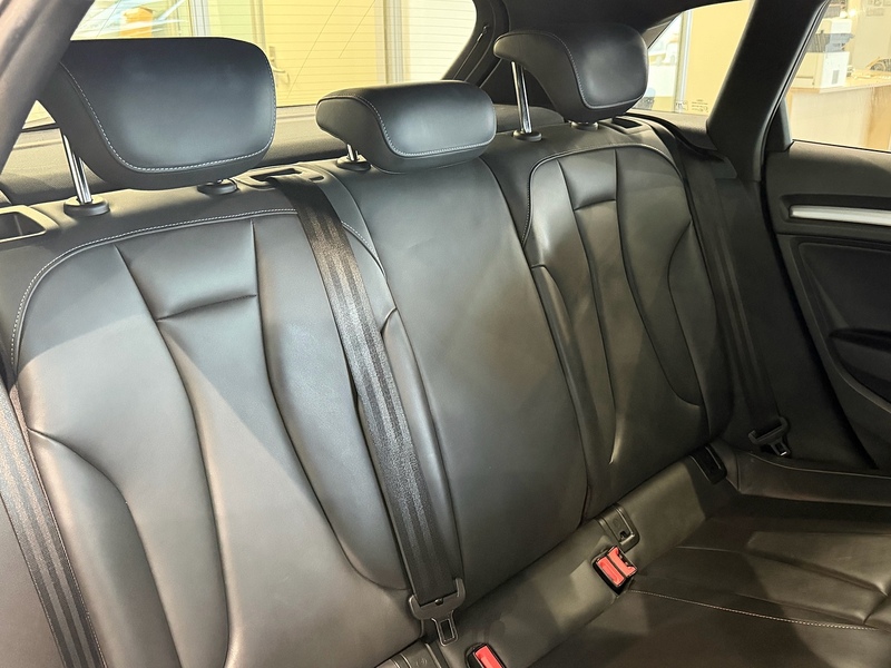 Audi S3 2.0 TFSI Black Edition Sportback 5dr Petrol S Tronic quattro Euro 6 (s/s) (300 ps) - U6361