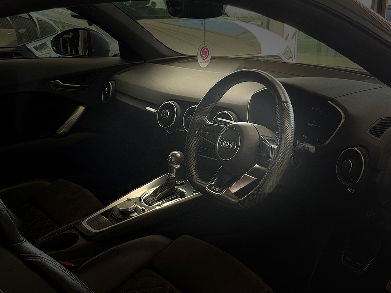 Audi TT 2.0 TFSI 40 S line Coupe 3dr Petrol S Tronic Euro 6 (s/s) (197 ps) - U6363