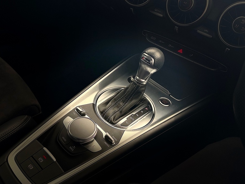 Audi TT 2.0 TFSI 40 S line Coupe 3dr Petrol S Tronic Euro 6 (s/s) (197 ps) - U6363