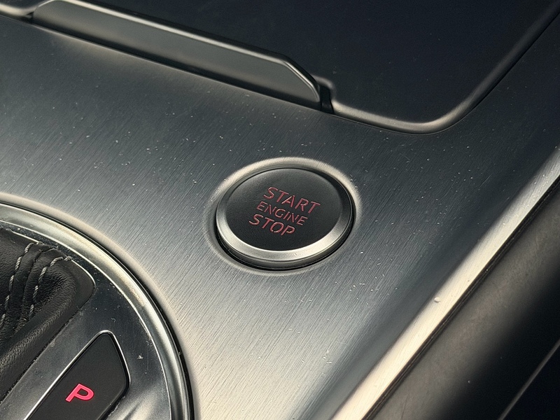 Audi TT 2.0 TFSI 40 S line Coupe 3dr Petrol S Tronic Euro 6 (s/s) (197 ps) - U6363