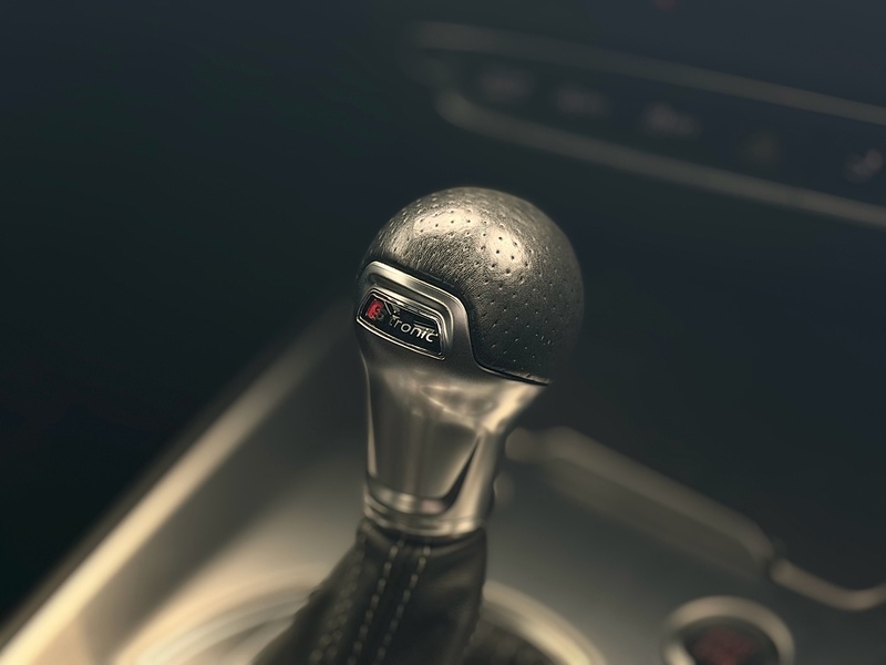 Audi TT 2.0 TFSI 40 S line Coupe 3dr Petrol S Tronic Euro 6 (s/s) (197 ps) - U6363