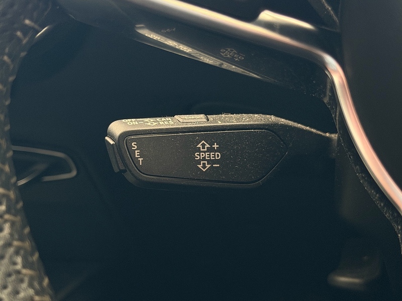 Audi TT 2.0 TFSI 40 S line Coupe 3dr Petrol S Tronic Euro 6 (s/s) (197 ps) - U6363