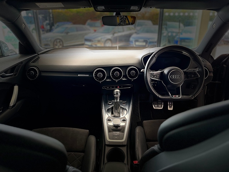 Audi TT 2.0 TFSI 40 S line Coupe 3dr Petrol S Tronic Euro 6 (s/s) (197 ps) - U6363