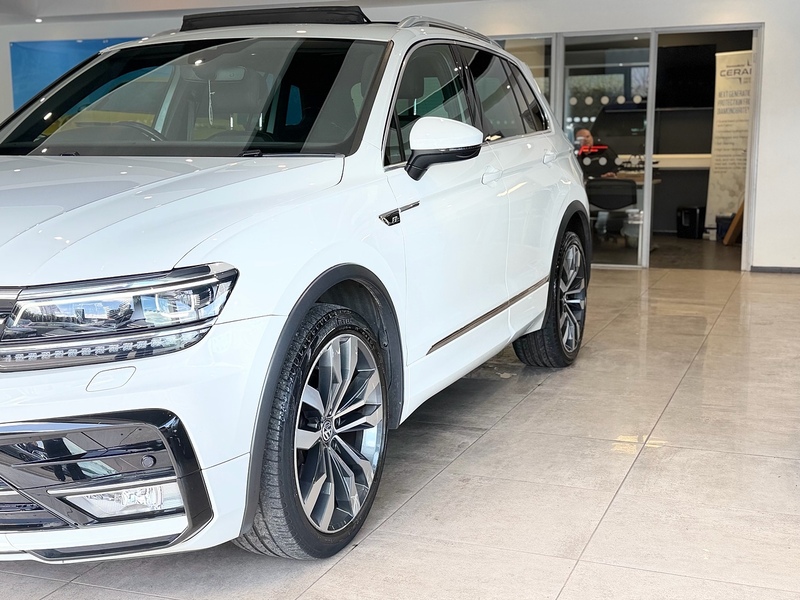 Volkswagen Tiguan 2.0 TDI BlueMotion Tech R-Line SUV 5dr Diesel Manual Euro 6 (s/s) (150 ps) - U6364