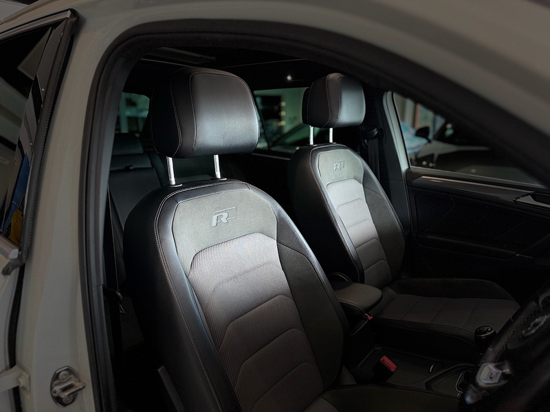 Volkswagen Tiguan 2.0 TDI BlueMotion Tech R-Line SUV 5dr Diesel Manual Euro 6 (s/s) (150 ps) - U6364