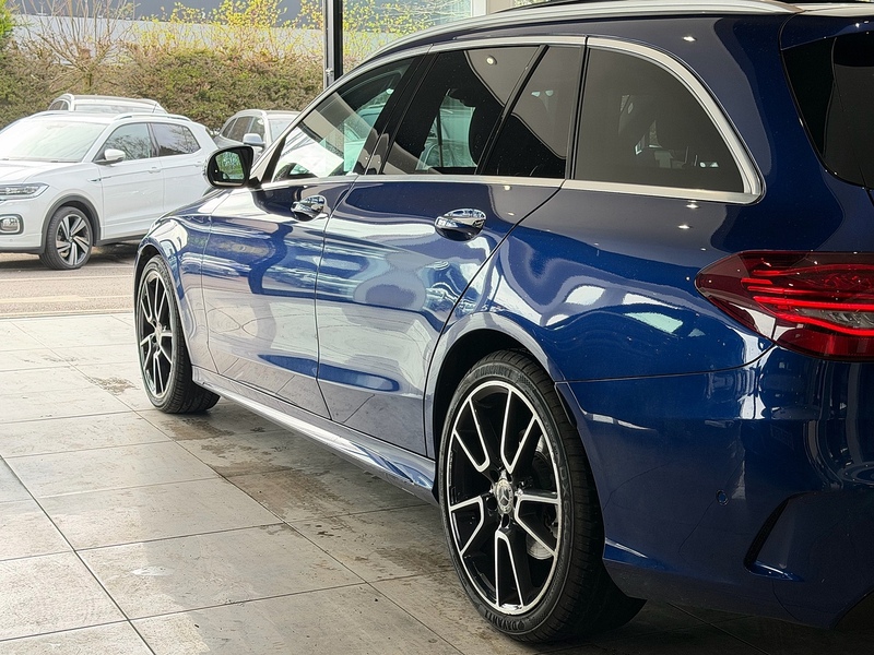 Mercedes-Benz C Class 1.6 C200d AMG Line (Premium Plus) Estate 5dr Diesel G-Tronic+ Euro 6 (s/s) (160 ps) - U6368