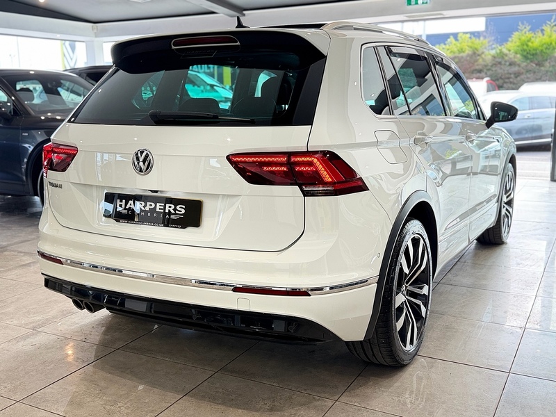 Volkswagen Tiguan 1.5 TSI EVO R-Line Tech SUV 5dr Petrol DSG Euro 6 (s/s) (150 ps) - U6373